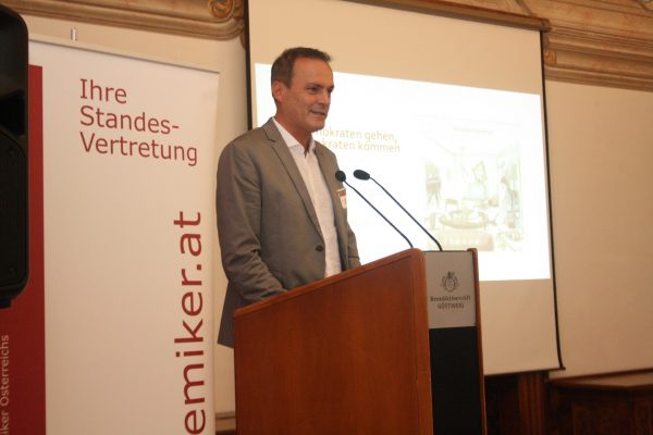 BM Dkfm. Müller bei der Ansprache